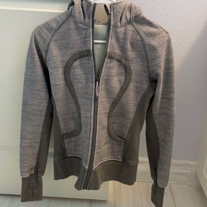 Lulu Zip Up